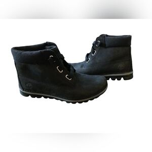 TIMBERLAND BOOTS. Womens.  Size 9.5.  Black.